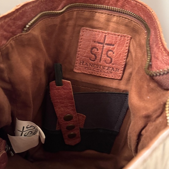 Brown and Cream Fringe Cow Print Shoulder Bag…..used once. - Picture 6 of 7